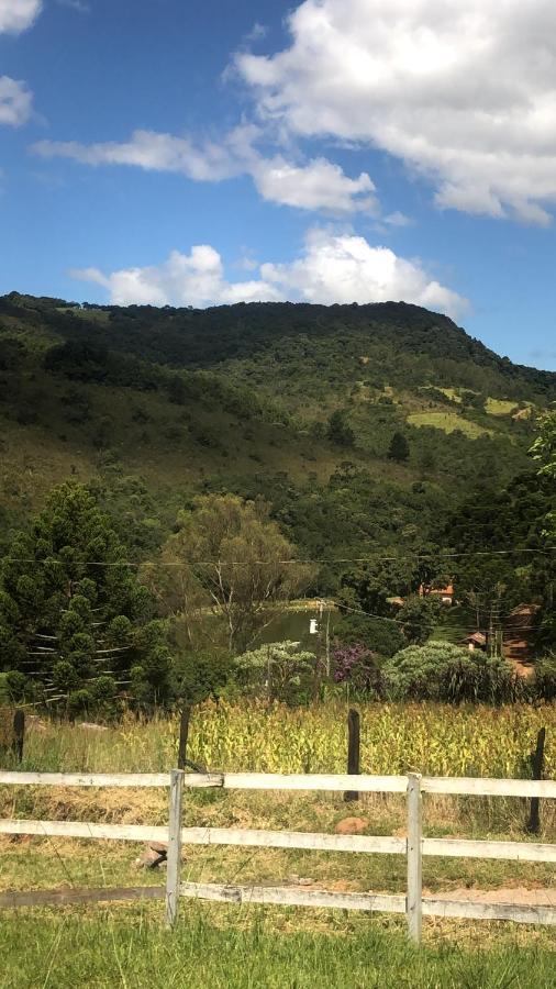 Pousada Pedra Da Mata Chales Na Montanha Munhoz Ngoại thất bức ảnh