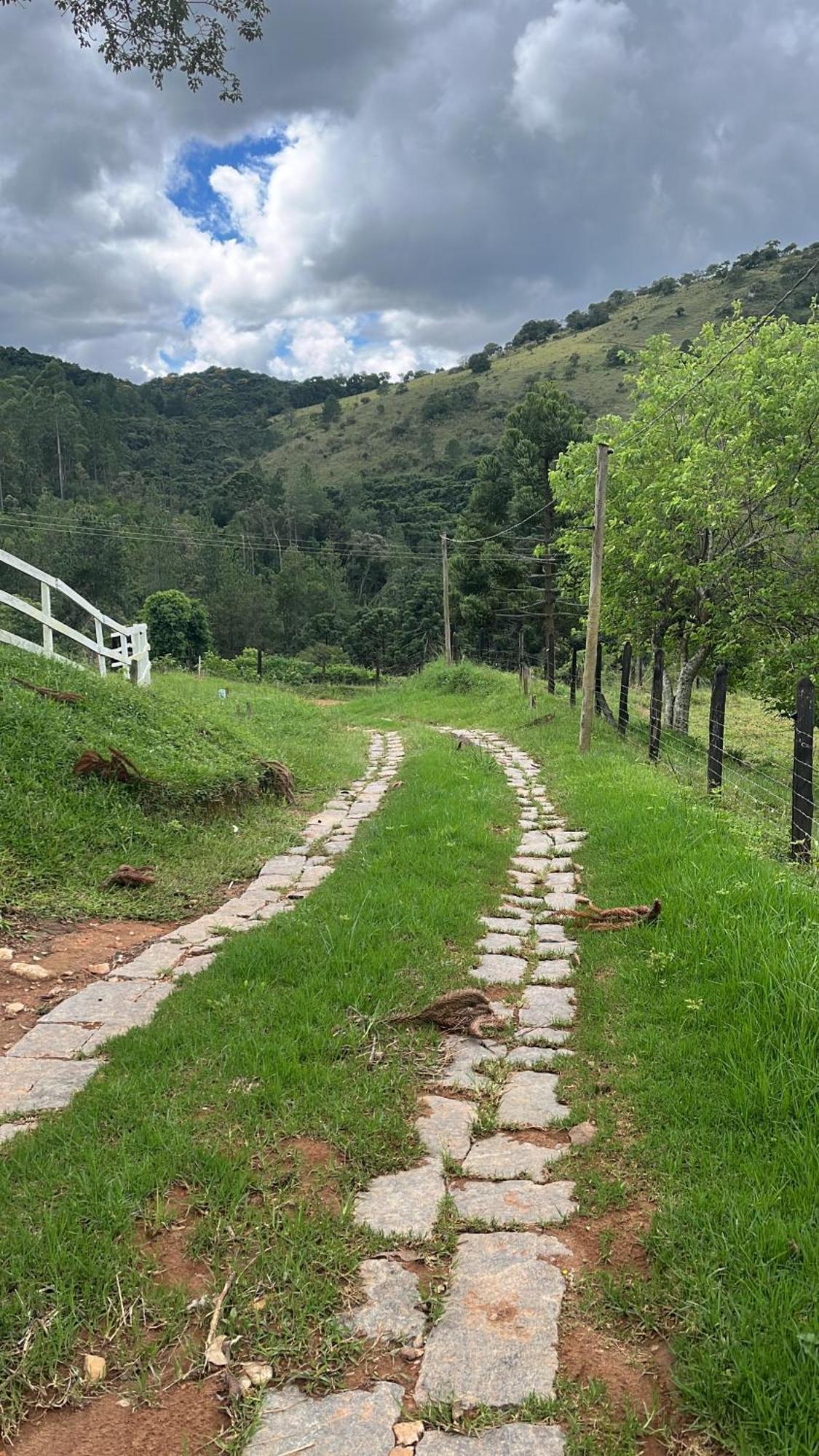 Pousada Pedra Da Mata Chales Na Montanha Munhoz Ngoại thất bức ảnh