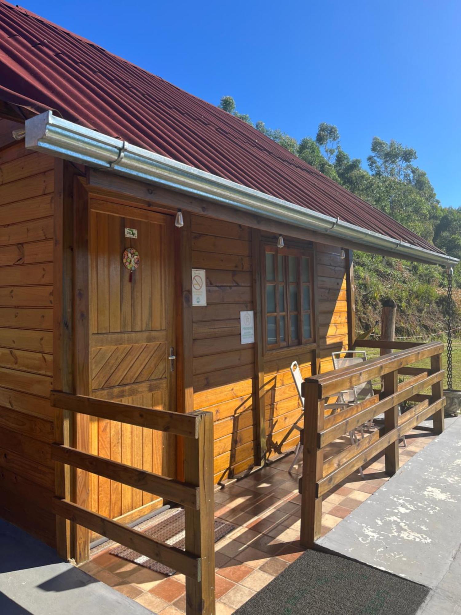 Pousada Pedra Da Mata Chales Na Montanha Munhoz Ngoại thất bức ảnh